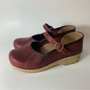 Dansko Mary Jane Red Clogs Shoes Leather Size 39
